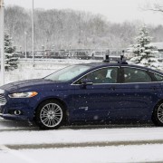 Ford-driverless-test-car-in-snow